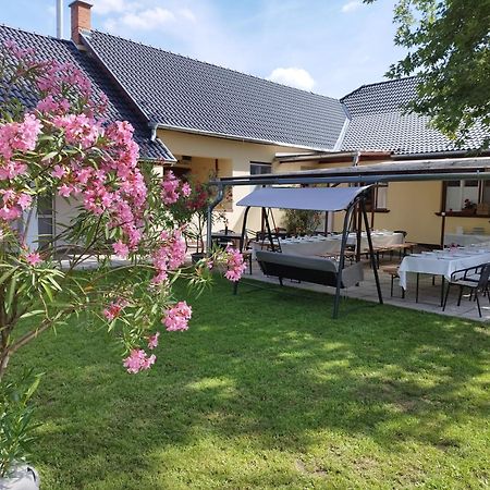Tartos Szegfu Vendeghaz, Maganszallas Tazlar 외부 사진