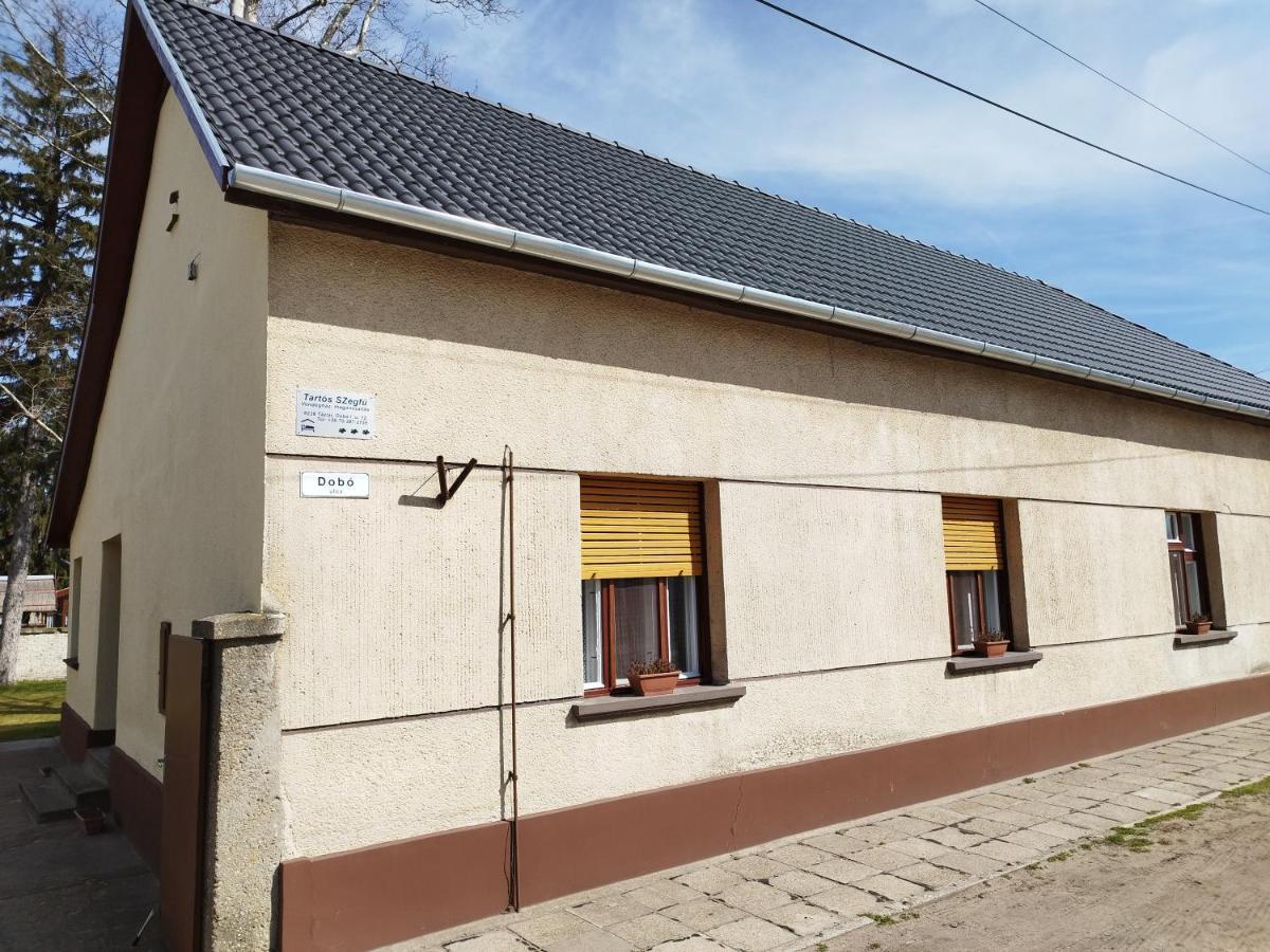 Tartos Szegfu Vendeghaz, Maganszallas Tazlar 외부 사진