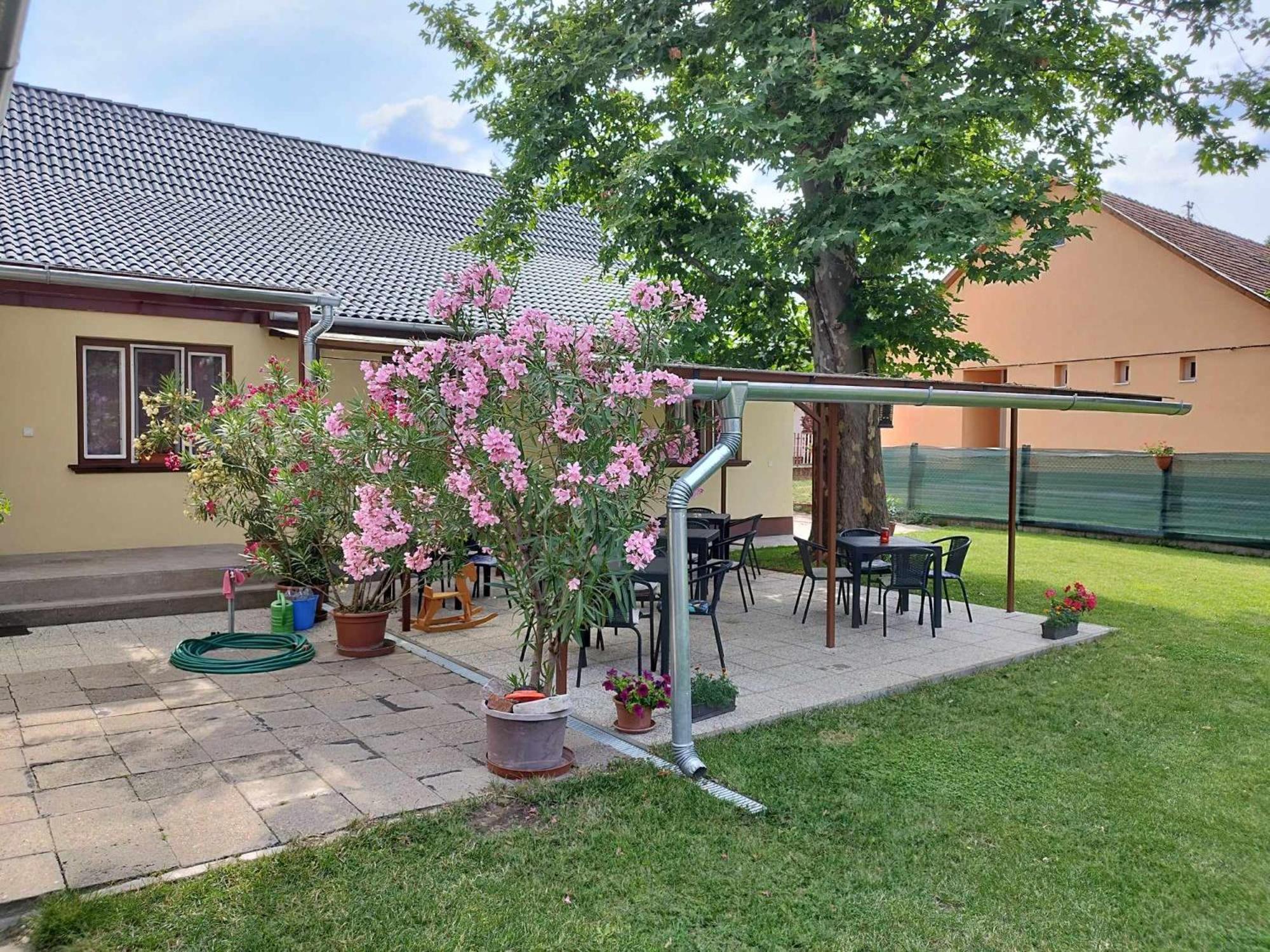 Tartos Szegfu Vendeghaz, Maganszallas Tazlar 외부 사진